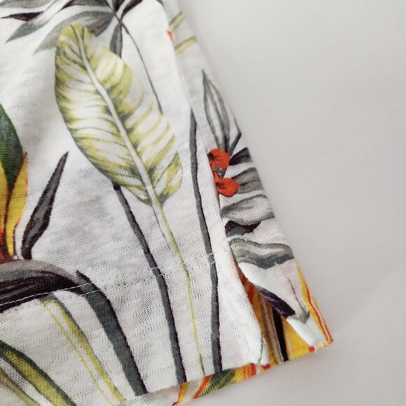 Ann Taylor linen tropical animal print t-shirt top featuring monkeys giraffes M - Picture 6 of 10